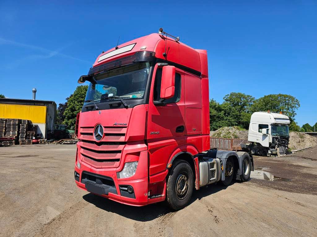 Mercedes-Benz 2542 6x2 Sattelzugmaschine, 2. Achse Lift