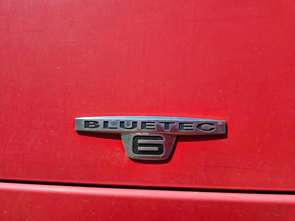 Fahrzeugabbildung Mercedes-Benz 2542 6x2 Sattelzugmaschine, 2. Achse Lift