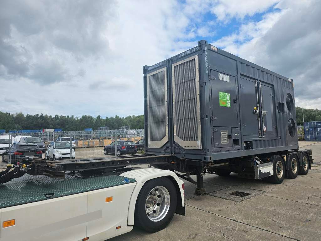 Krone Container Chassis Heck- und Mittelauszug, Lift