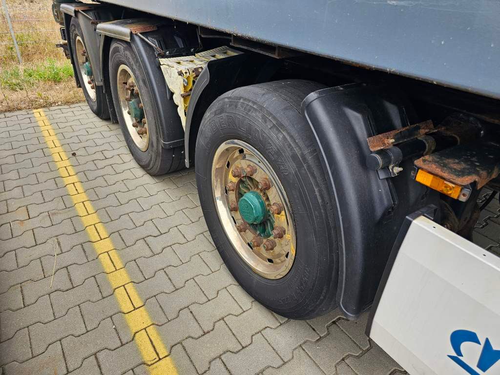 Fahrzeugabbildung Krone Container Chassis Heck- und Mittelauszug, Lift