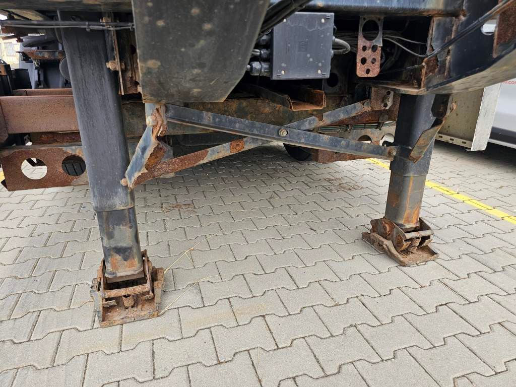 Fahrzeugabbildung Krone Container Chassis Heck- und Mittelauszug, Lift