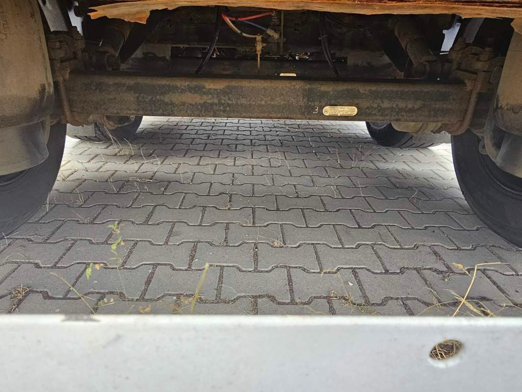 Fahrzeugabbildung Krone Container Chassis Heck- und Mittelauszug, Lift