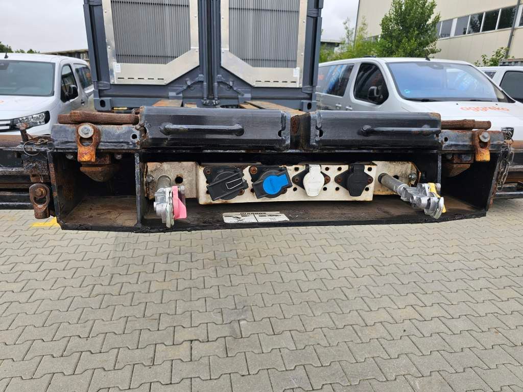 Fahrzeugabbildung Krone Container Chassis Heck- und Mittelauszug, Lift