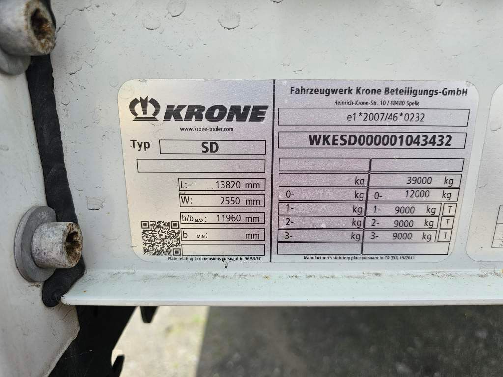 Fahrzeugabbildung Krone Plateau mit Containerverriegelung, Rungentaschen