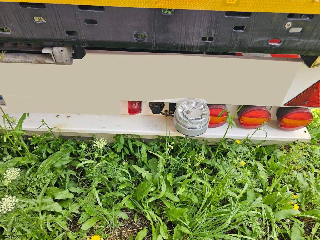 Fahrzeugabbildung Krone Plateau mit Containerverriegelung, Rungentaschen