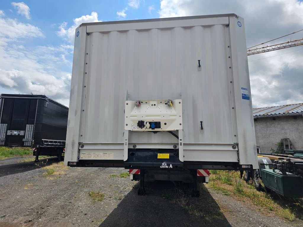 Fahrzeugabbildung Krone Plateau mit Containerverriegelung, Rungentaschen
