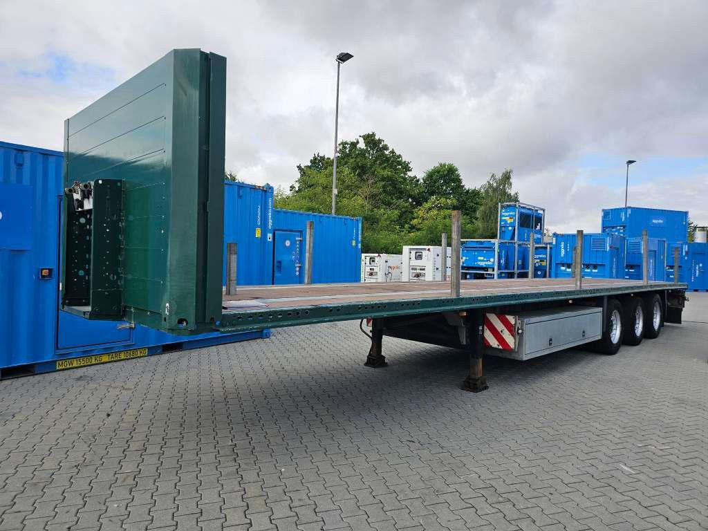 Schmitz Cargobull Plateau mit Rungen + Verbreiterungstafeln, Lift