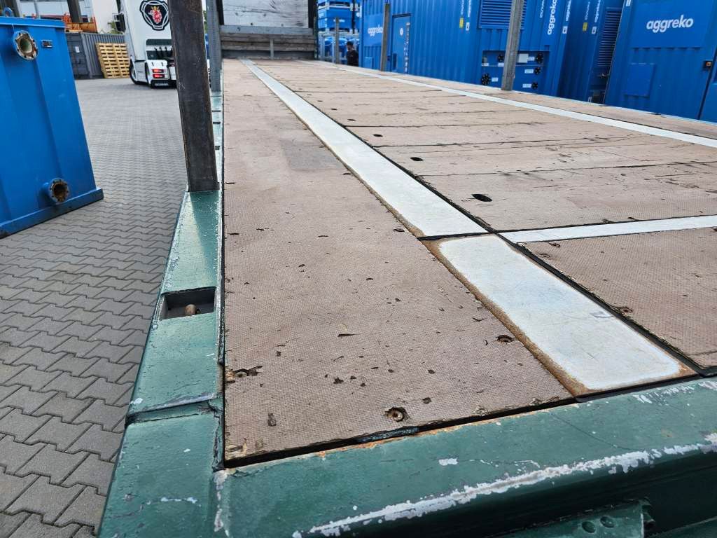 Fahrzeugabbildung Schmitz Cargobull Plateau mit Rungen + Verbreiterungstafeln, Lift