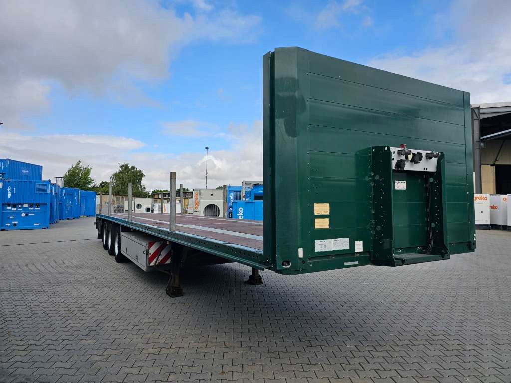 Fahrzeugabbildung Schmitz Cargobull Plateau mit Rungen + Verbreiterungstafeln, Lift