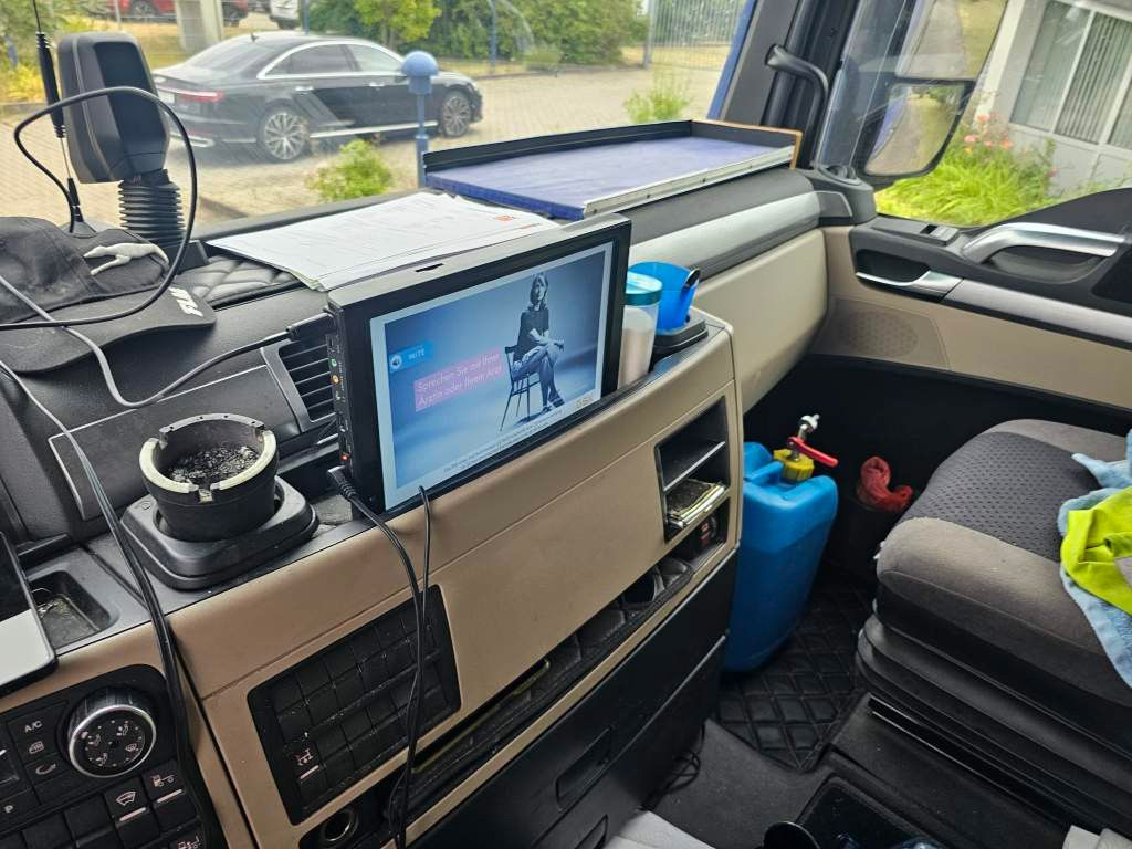 Fahrzeugabbildung MAN 18.460 TGX Standard, Euro 6, Standklima