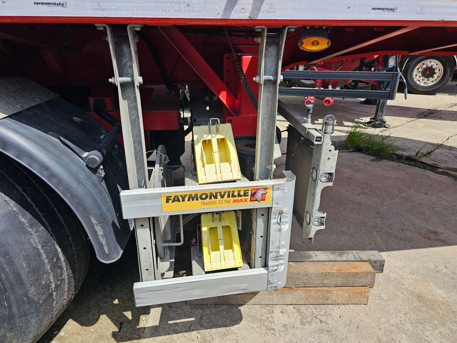 Fahrzeugabbildung Faymonville Cargomax F-S45-1AAf Unfall. 5 Achser