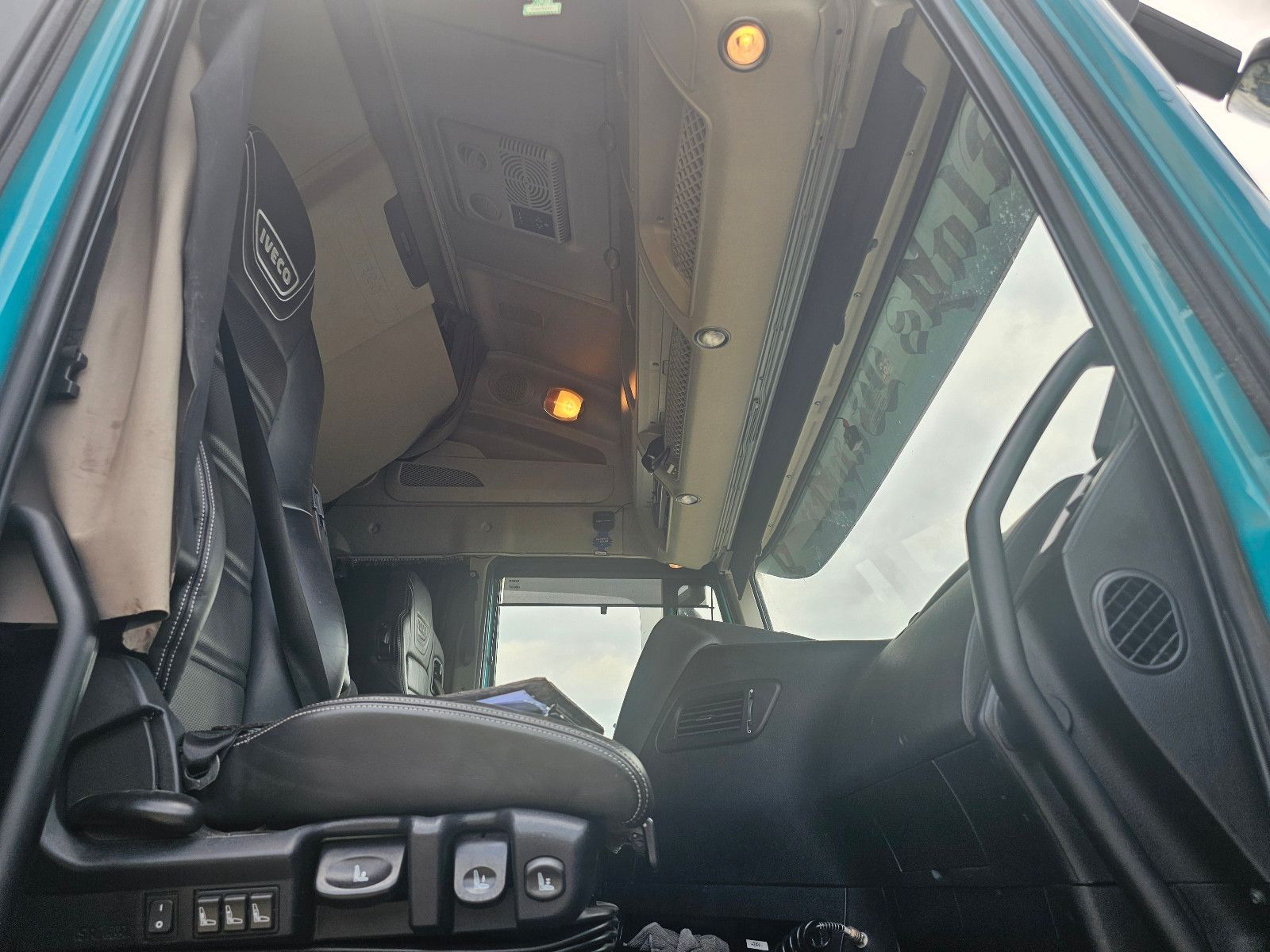 Fahrzeugabbildung Iveco 460 Stralis Hi-Way, CNG, Retrader, 2-Kreis-Hydr.