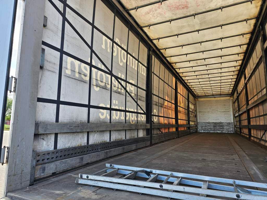 Fahrzeugabbildung Schmitz Cargobull Gardine, Stand,Chassis feuerverzinkt,Zollschnurr