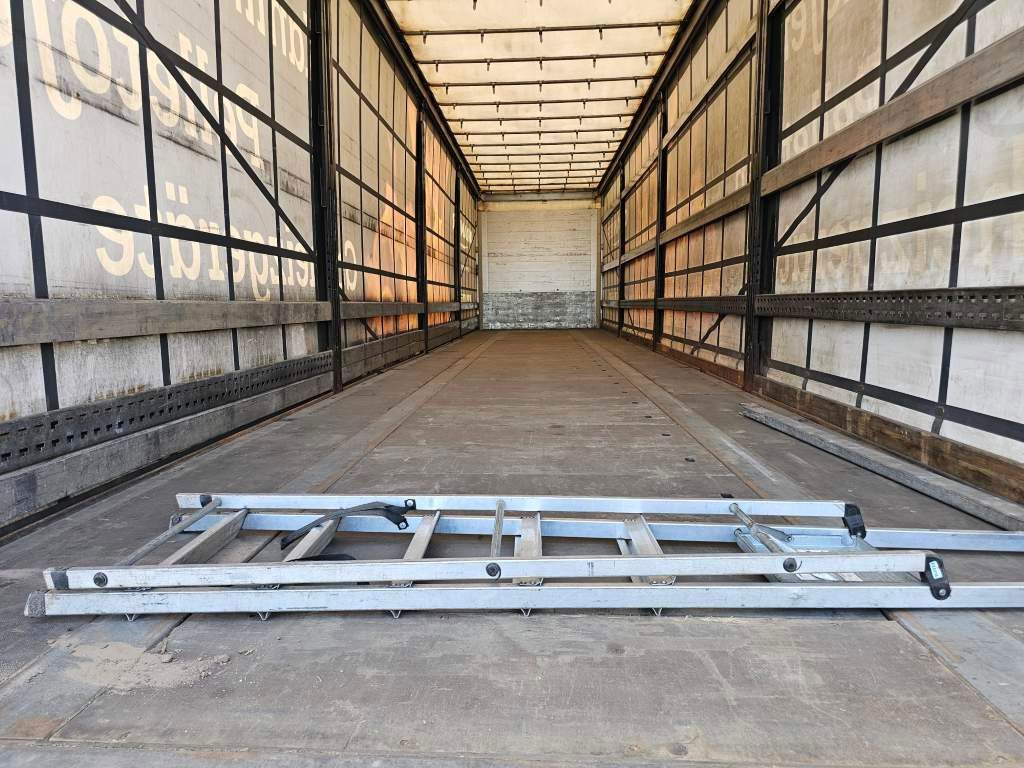 Fahrzeugabbildung Schmitz Cargobull Gardine, Stand,Chassis feuerverzinkt,Zollschnurr