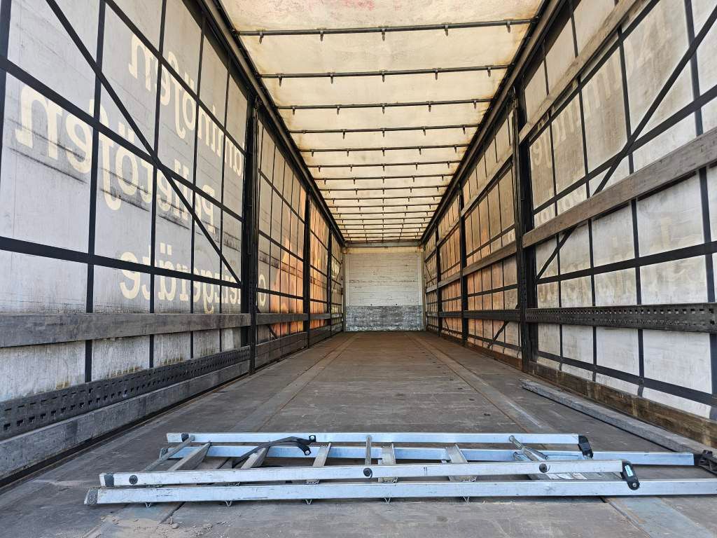 Fahrzeugabbildung Schmitz Cargobull Gardine, Stand,Chassis feuerverzinkt,Zollschnurr