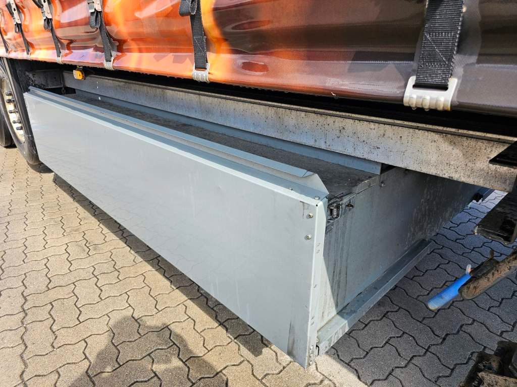 Fahrzeugabbildung Schmitz Cargobull Gardine, Stand,Chassis feuerverzinkt,Zollschnurr