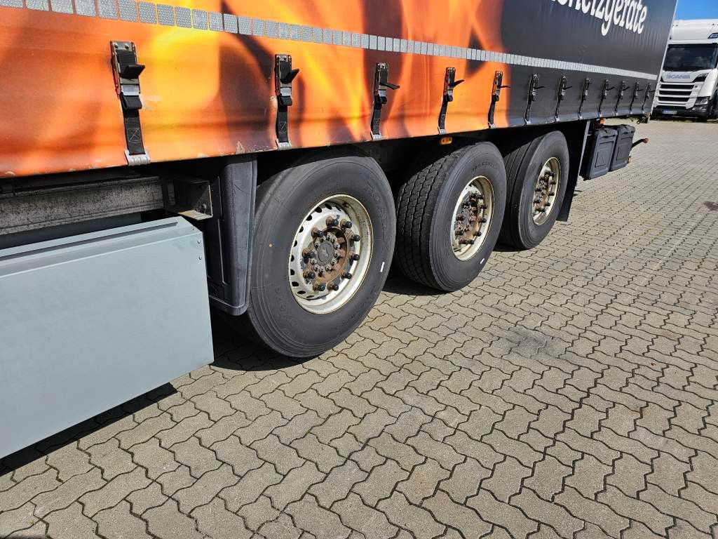Fahrzeugabbildung Schmitz Cargobull Gardine, Stand,Chassis feuerverzinkt,Zollschnurr