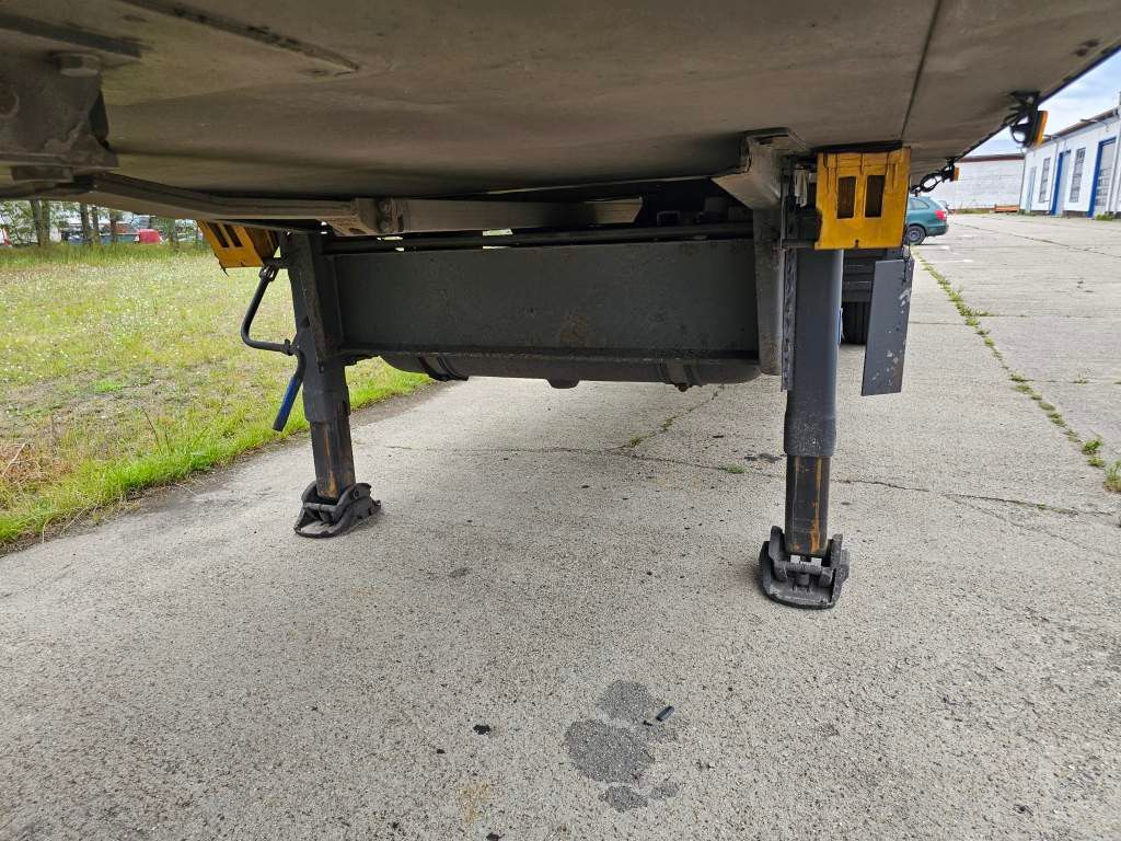 Fahrzeugabbildung Schmitz Cargobull Tiefkühler City Carrier Maxima 1300,2. Lenkachs2