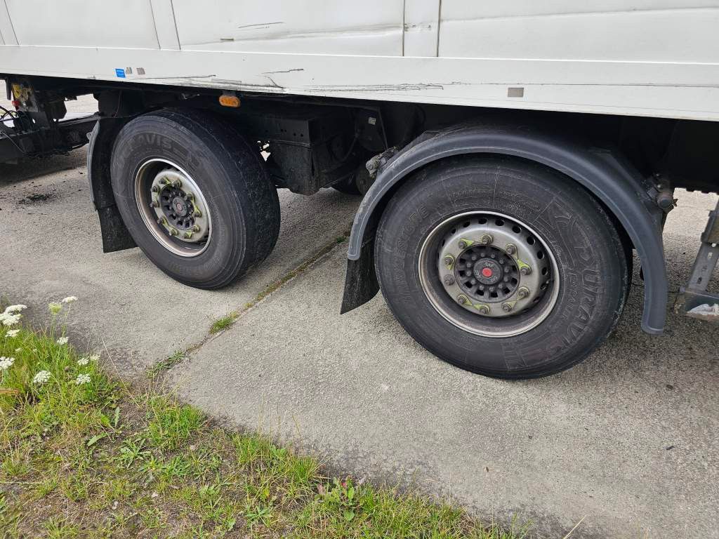 Fahrzeugabbildung Schmitz Cargobull Tiefkühler City Carrier Maxima 1300,2. Lenkachs2