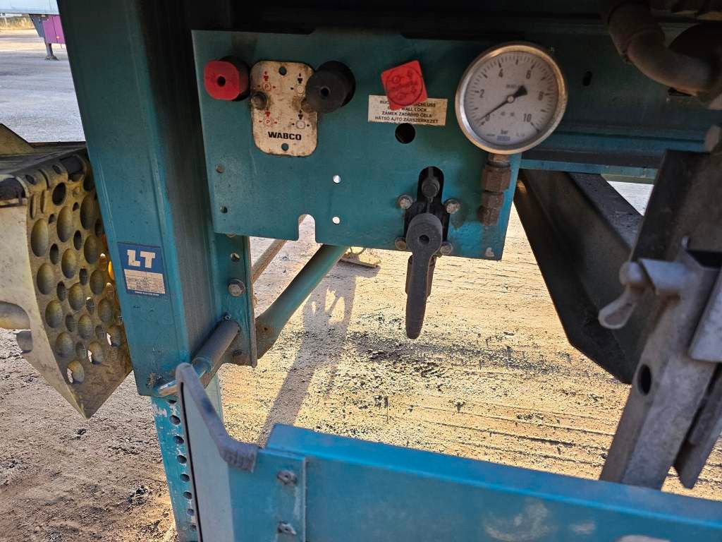 Fahrzeugabbildung Schwarzmüller 58 cbm J-Serie, Funk, Kornschieber 10 mm Boden