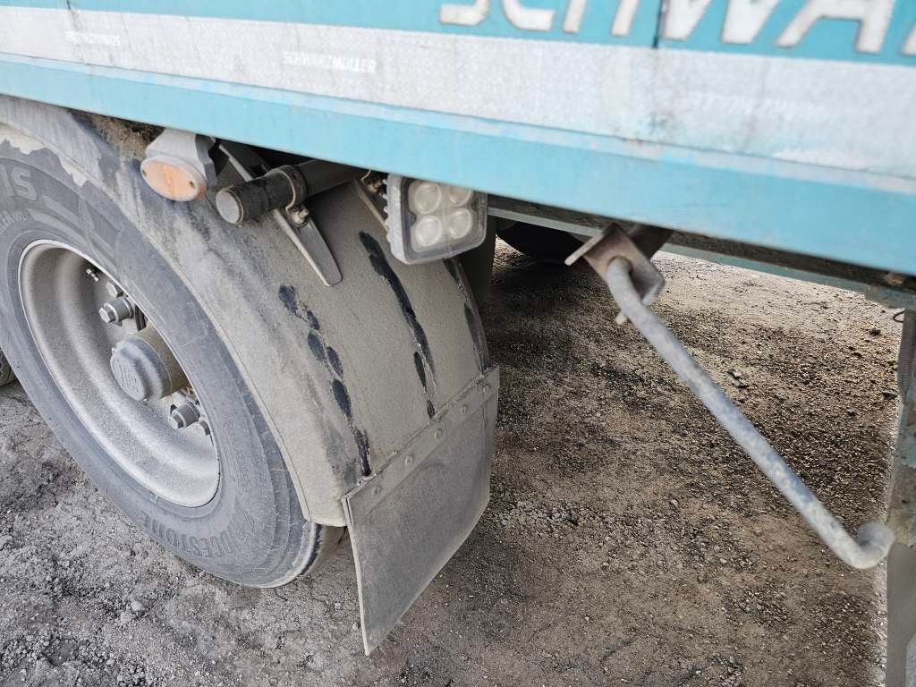 Fahrzeugabbildung Schwarzmüller 58 cbm J-Serie, Funk, Kornschieber 10 mm Boden