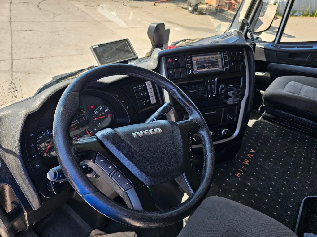 Fahrzeugabbildung Iveco 480 Stralis, Retrader, 2 Kreis-Hydraulik