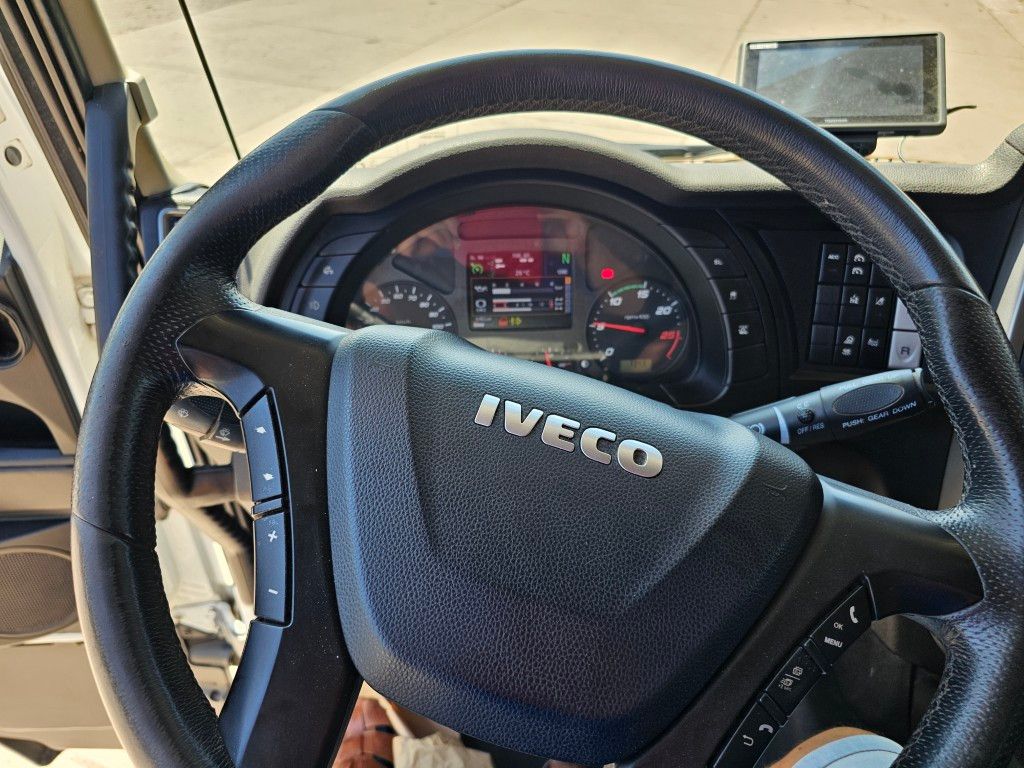 Fahrzeugabbildung Iveco 480 Stralis, Retrader, 2 Kreis-Hydraulik