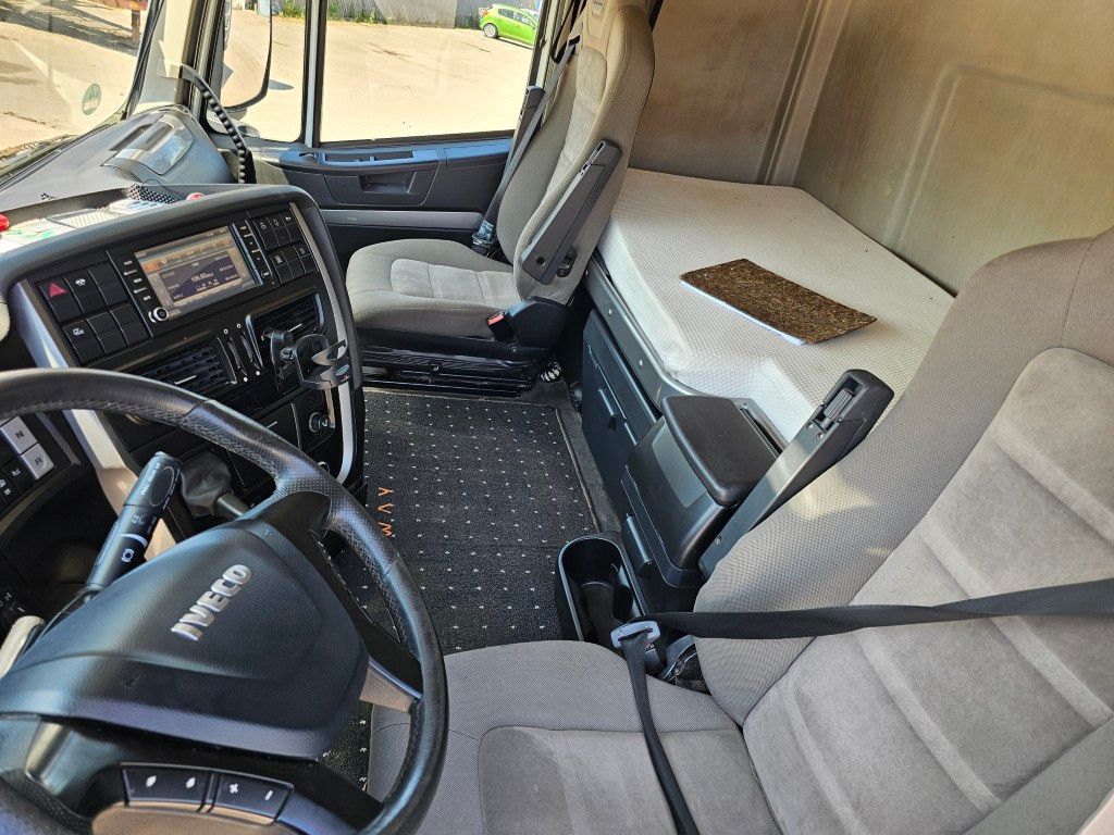 Fahrzeugabbildung Iveco 480 Stralis, Retrader, 2 Kreis-Hydraulik