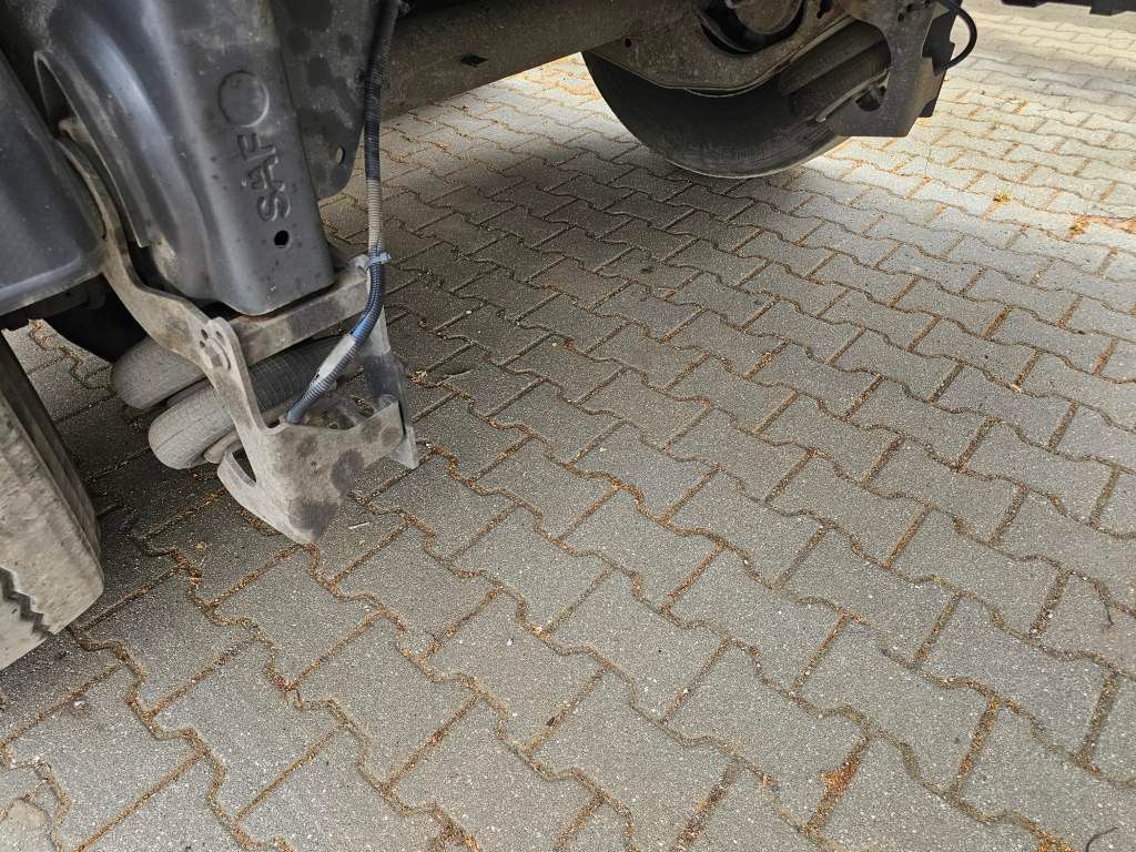 Fahrzeugabbildung Reisch Kloos vormals Reisch 60 cbm Stahlmulde Unfall