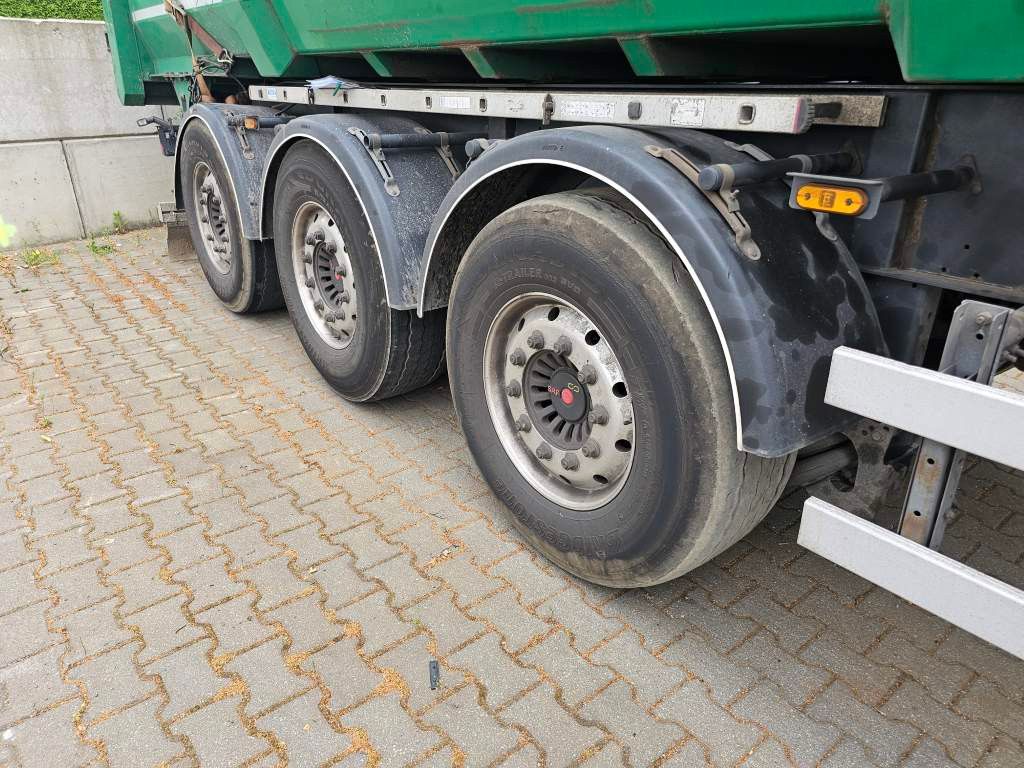 Fahrzeugabbildung Reisch Kloos vormals Reisch 60 cbm Stahlmulde Unfall