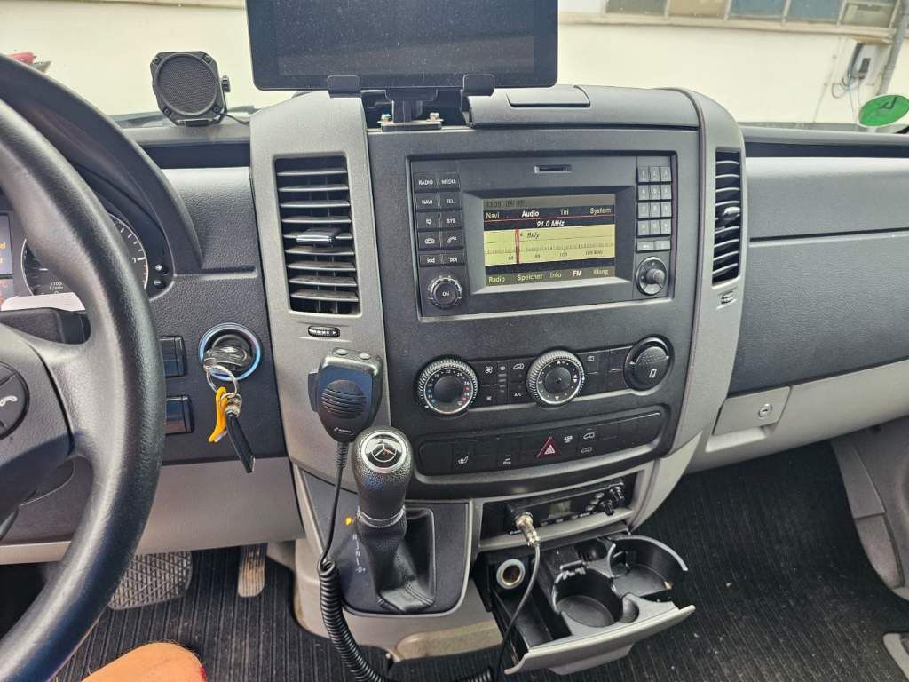 Fahrzeugabbildung Mercedes-Benz 316 lang&hoch, BDF, neuer Motor, kleiner Unfall