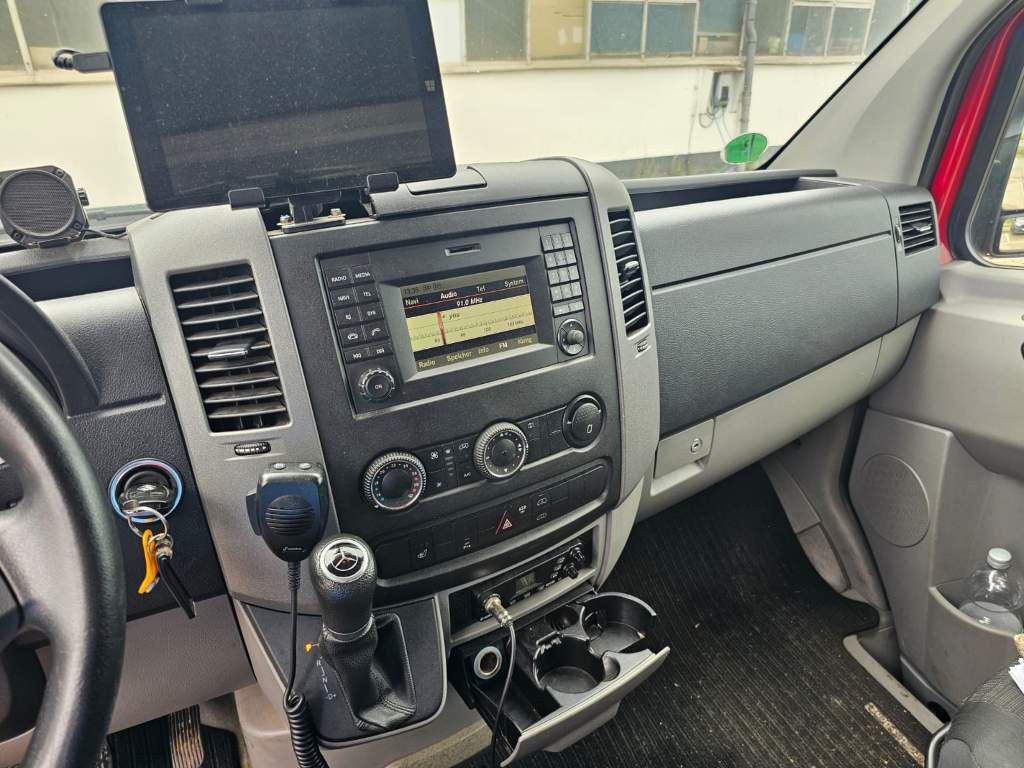 Fahrzeugabbildung Mercedes-Benz 316 lang&hoch, BDF, neuer Motor, kleiner Unfall