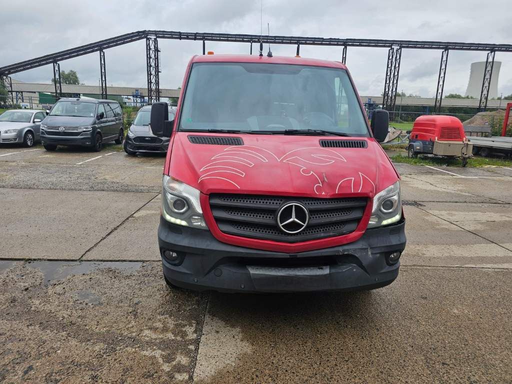 Fahrzeugabbildung Mercedes-Benz 316 lang&hoch, BDF, neuer Motor, kleiner Unfall