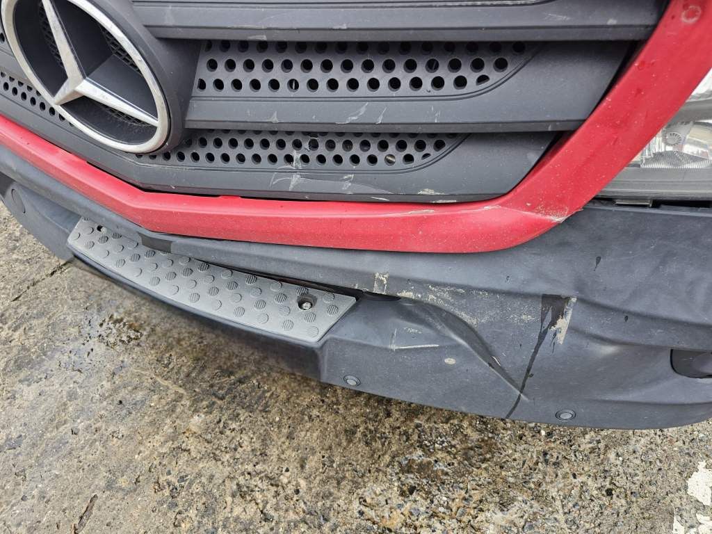 Fahrzeugabbildung Mercedes-Benz 316 lang&hoch, BDF, neuer Motor, kleiner Unfall
