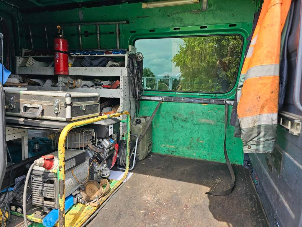 Fahrzeugabbildung Mercedes-Benz Sprinter 3,5 to, 313, 4 x 4 untersetzt, 6 Gang