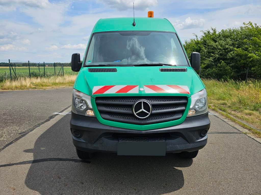 Fahrzeugabbildung Mercedes-Benz Sprinter 3,5 to, 313, 4 x 4 untersetzt, 6 Gang