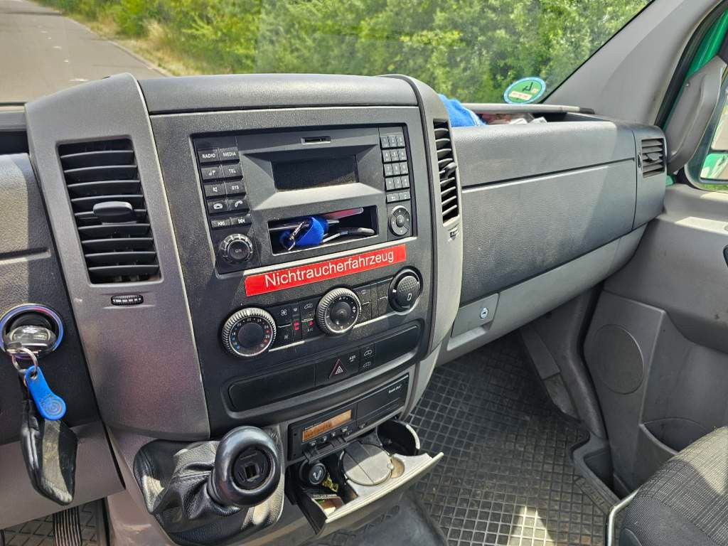 Fahrzeugabbildung Mercedes-Benz Sprinter 3,5 to, 313, 4 x 4 untersetzt, 6 Gang