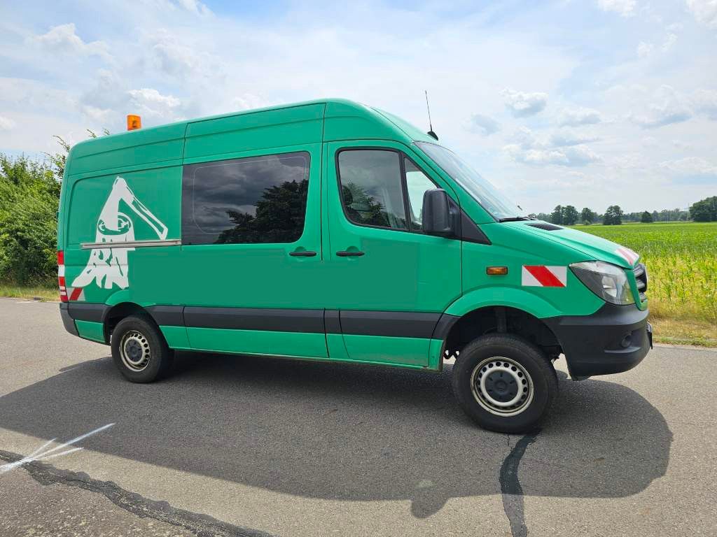 Fahrzeugabbildung Mercedes-Benz Sprinter 3,5 to, 313, 4 x 4 untersetzt, 6 Gang
