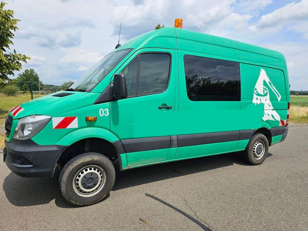 Fahrzeugabbildung Mercedes-Benz Sprinter 3,5 to, 313, 4 x 4 untersetzt, 6 Gang
