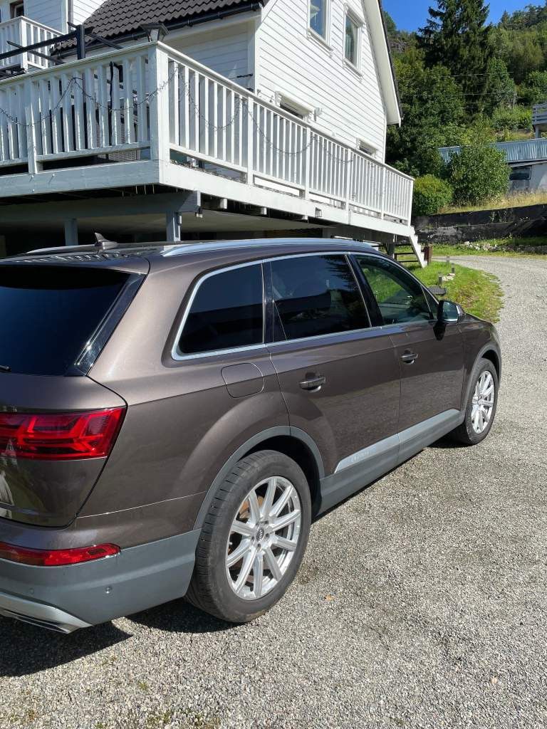 Fahrzeugabbildung Audi Q7 50 TDI quattro tiptronic
