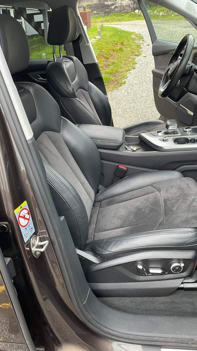 Fahrzeugabbildung Audi Q7 50 TDI quattro tiptronic