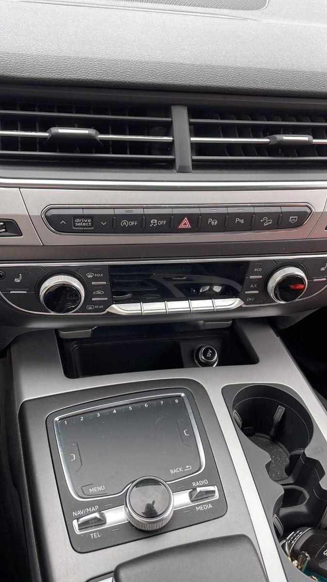 Fahrzeugabbildung Audi Q7 50 TDI quattro tiptronic