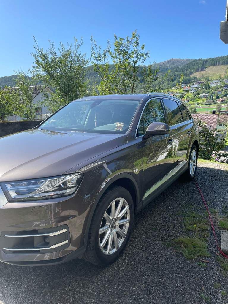 Fahrzeugabbildung Audi Q7 50 TDI quattro tiptronic