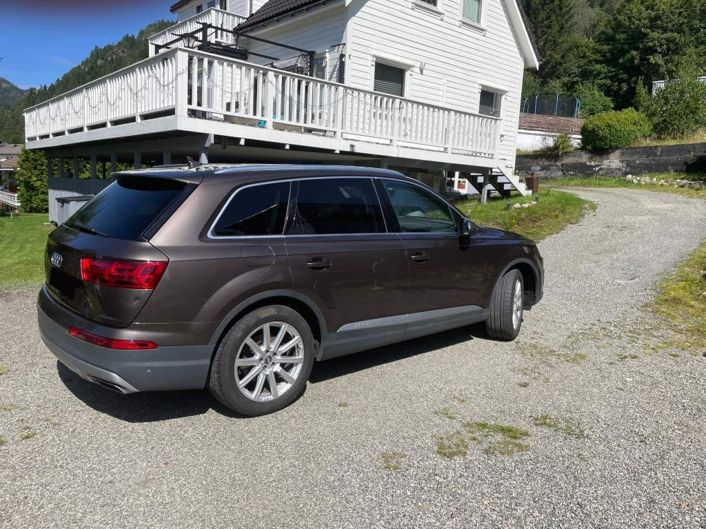 Fahrzeugabbildung Audi Q7 50 TDI quattro tiptronic
