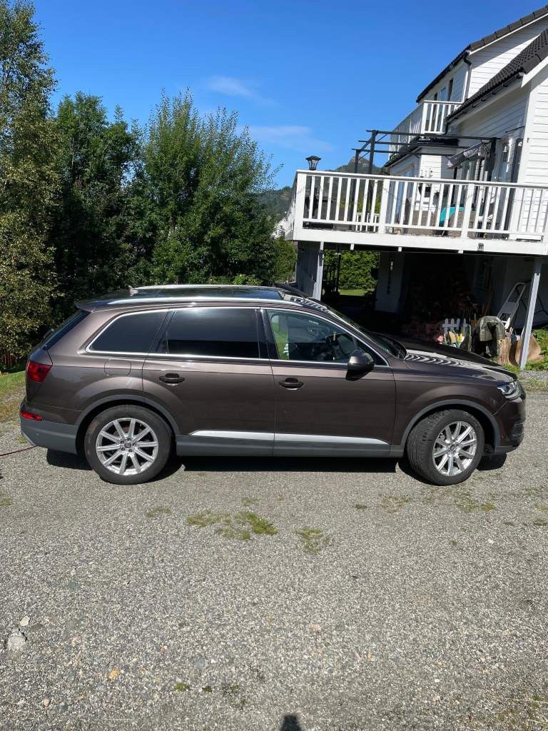 Fahrzeugabbildung Audi Q7 50 TDI quattro tiptronic