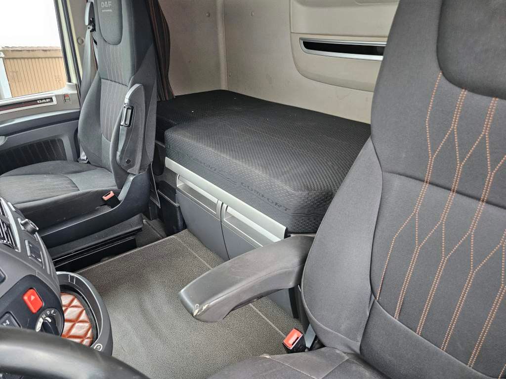 Fahrzeugabbildung DAF XF 530 SSC, Kipphydraulik, ZF Intarder