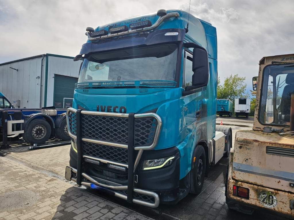 Iveco 460 S-Way, 2-Kreis-Hydraulik, Standklima