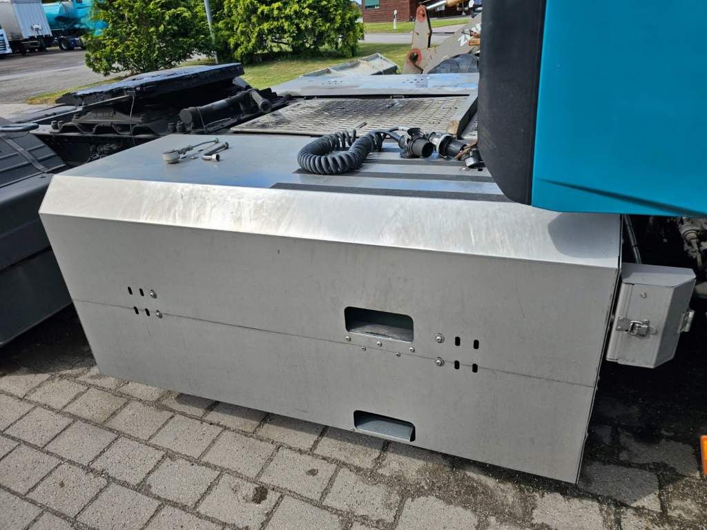 Fahrzeugabbildung Iveco 460 S-Way, 2-Kreis-Hydraulik, Standklima