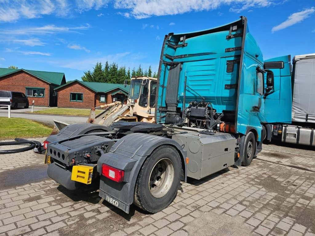 Fahrzeugabbildung Iveco 460 S-Way, 2-Kreis-Hydraulik, Standklima