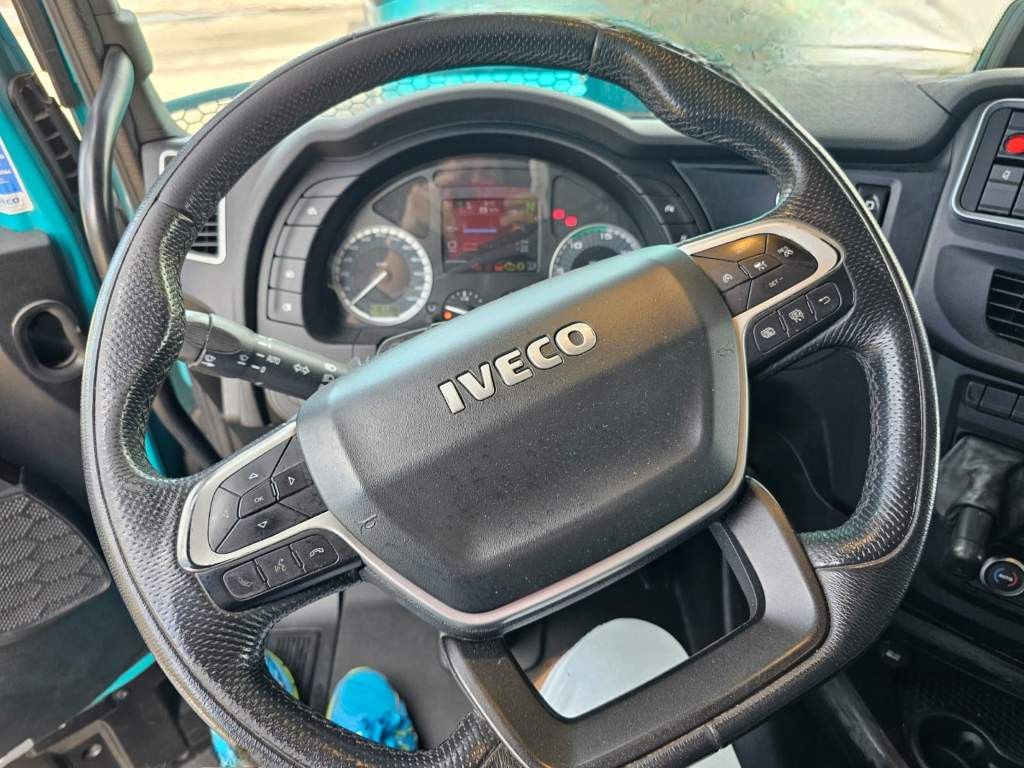 Fahrzeugabbildung Iveco 460 S-Way, 2-Kreis-Hydraulik, Standklima
